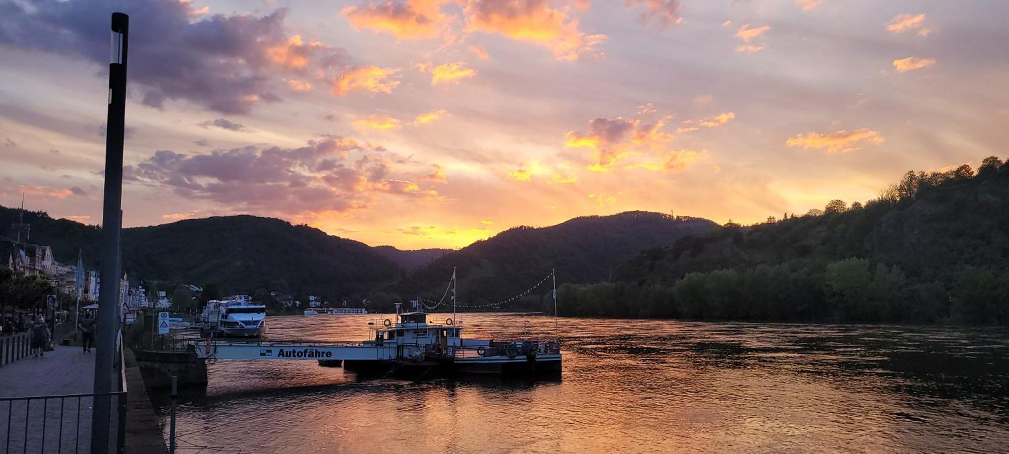 Urlaub Am Rhein, Ferienwohnung Mit Garten บอพพาร์ด ภายนอก รูปภาพ