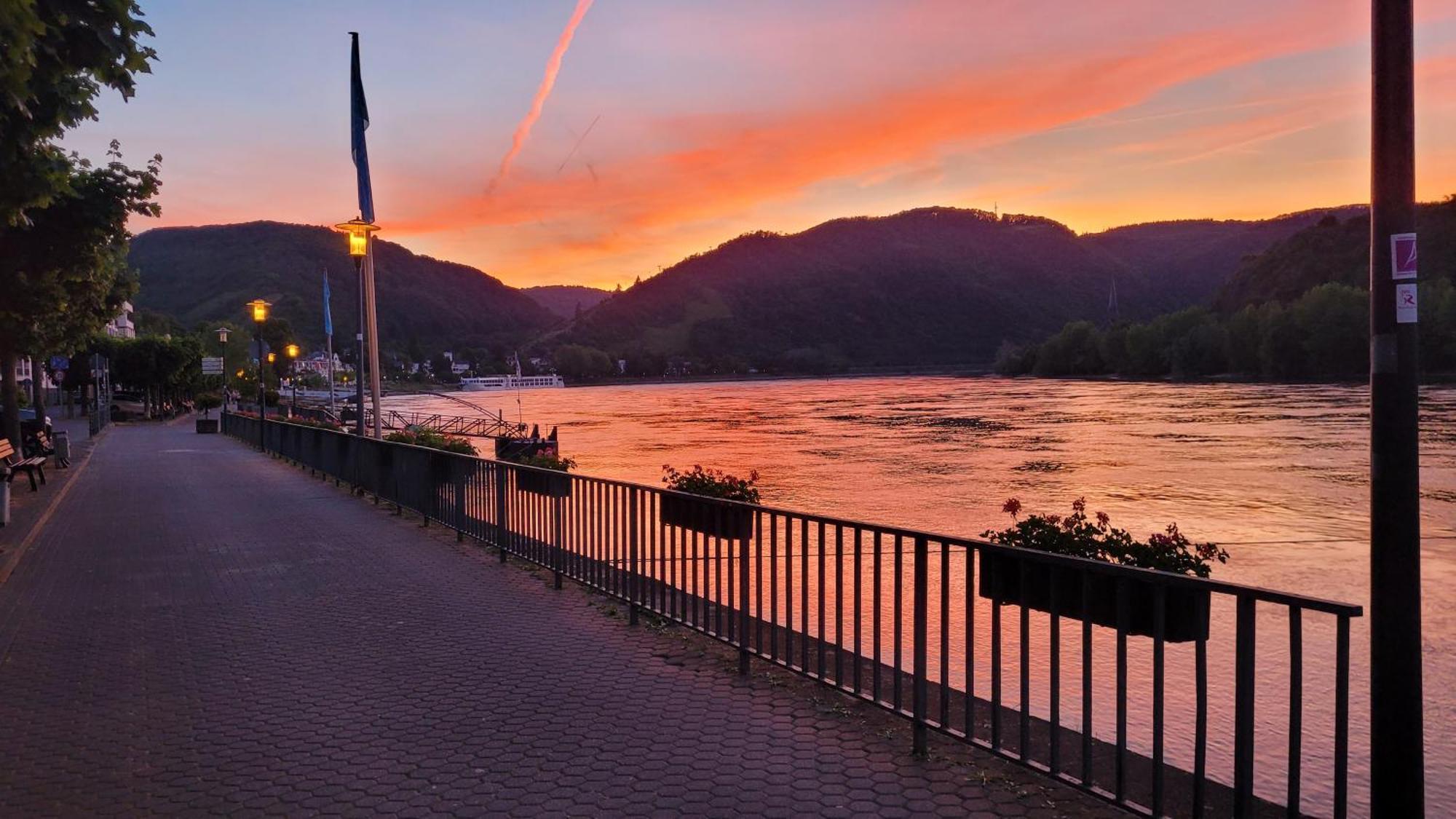 Urlaub Am Rhein, Ferienwohnung Mit Garten บอพพาร์ด ภายนอก รูปภาพ